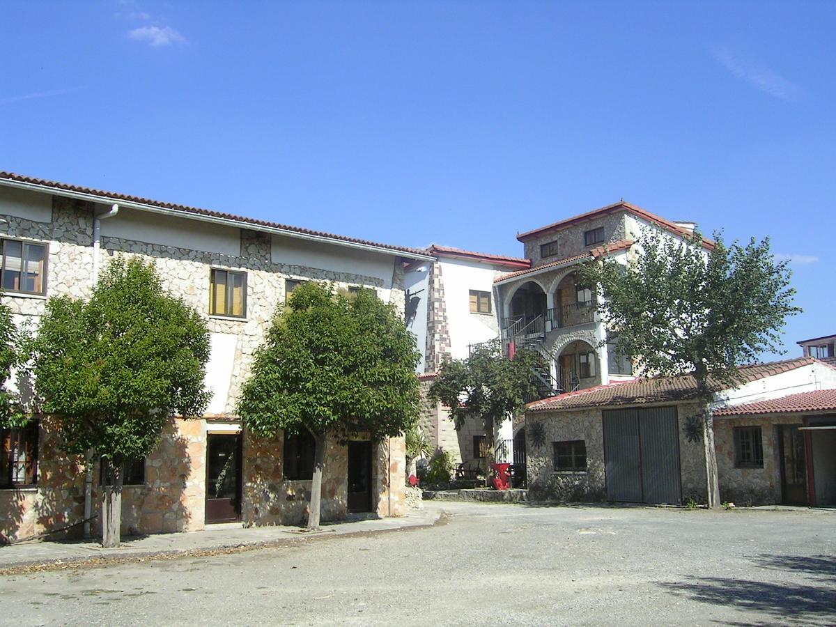 Picon Del Conde Hotel Monasterio de Rodilla Екстериор снимка