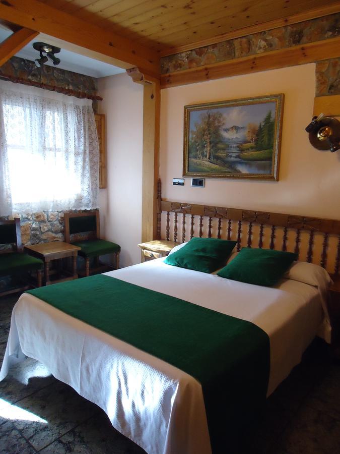 Picon Del Conde Hotel Monasterio de Rodilla Екстериор снимка