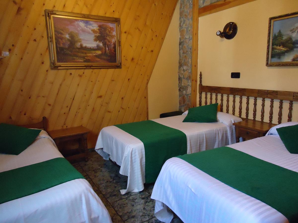 Picon Del Conde Hotel Monasterio de Rodilla Екстериор снимка