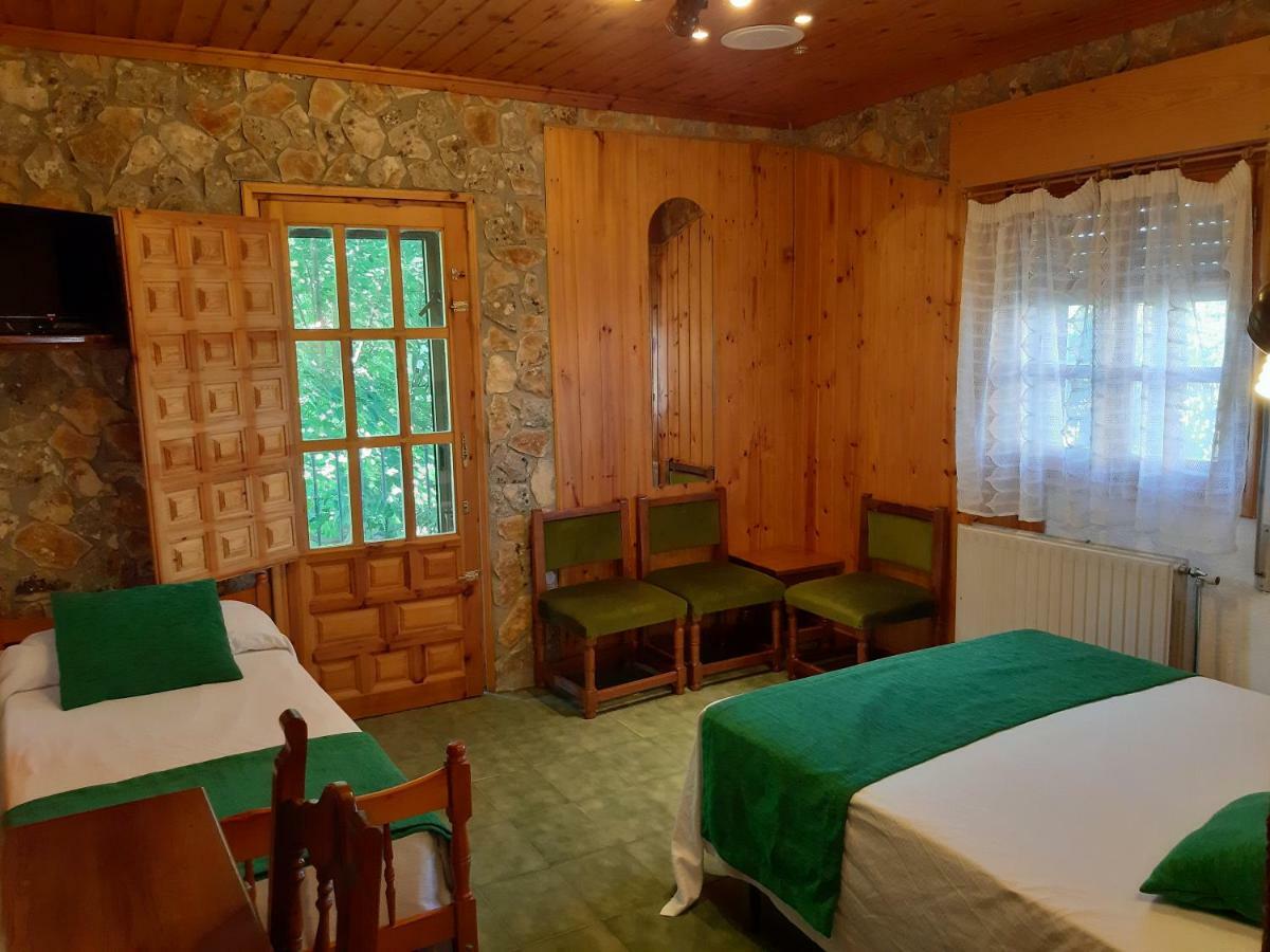 Picon Del Conde Hotel Monasterio de Rodilla Екстериор снимка