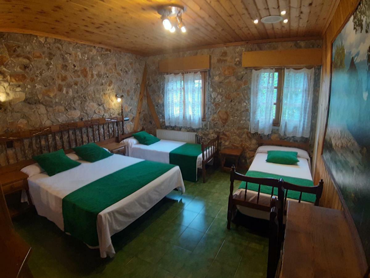 Picon Del Conde Hotel Monasterio de Rodilla Екстериор снимка